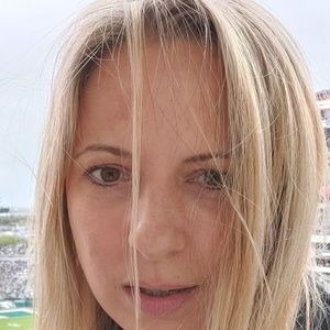 Meet your Posher, Idit